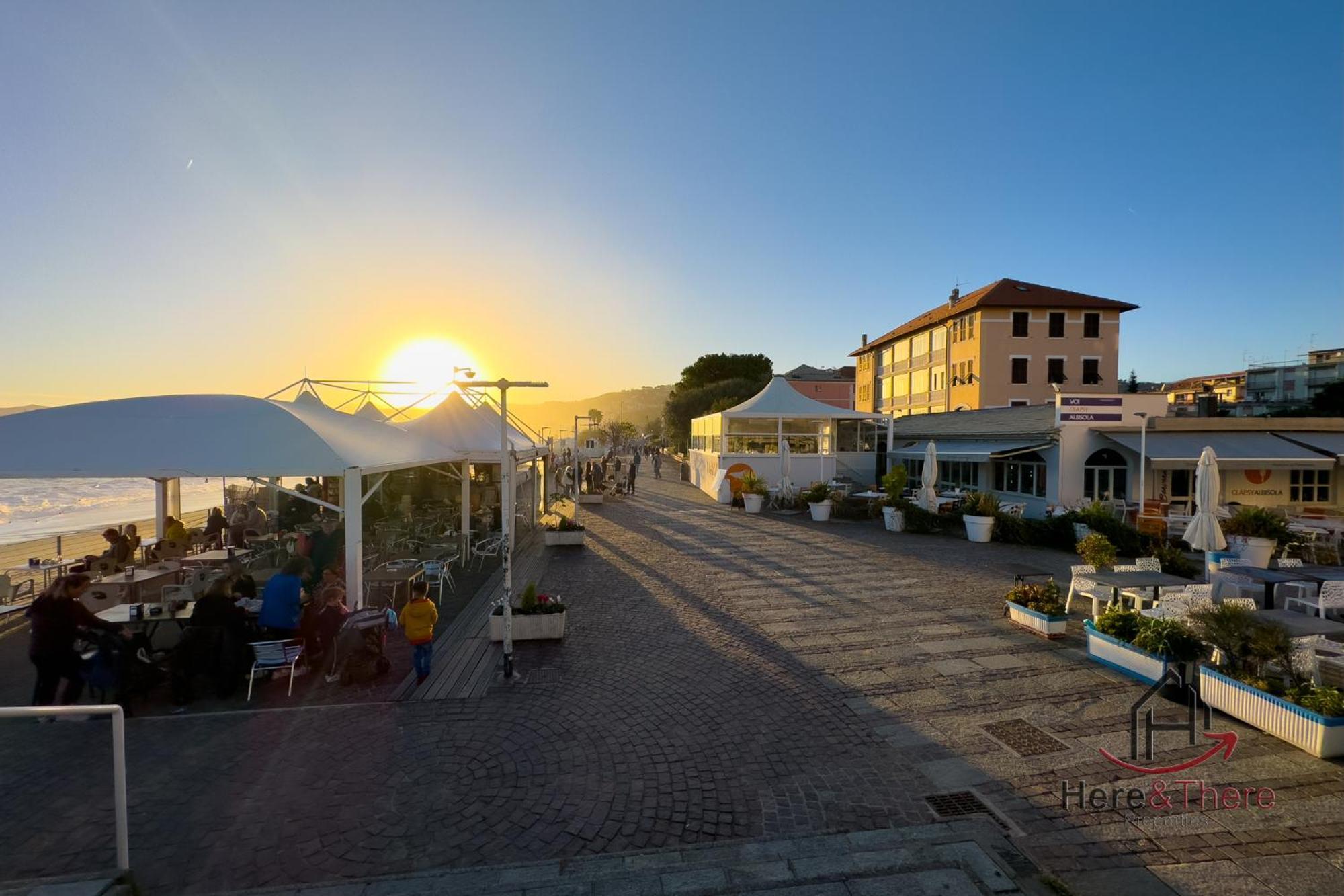 Ferienwohnung Penthouse Panoramic View - Sea 3Min - Ac - Wifi Albisola Superiore Exterior foto